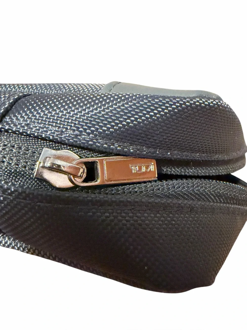 Tumi for Delta One amenity kit. NEW